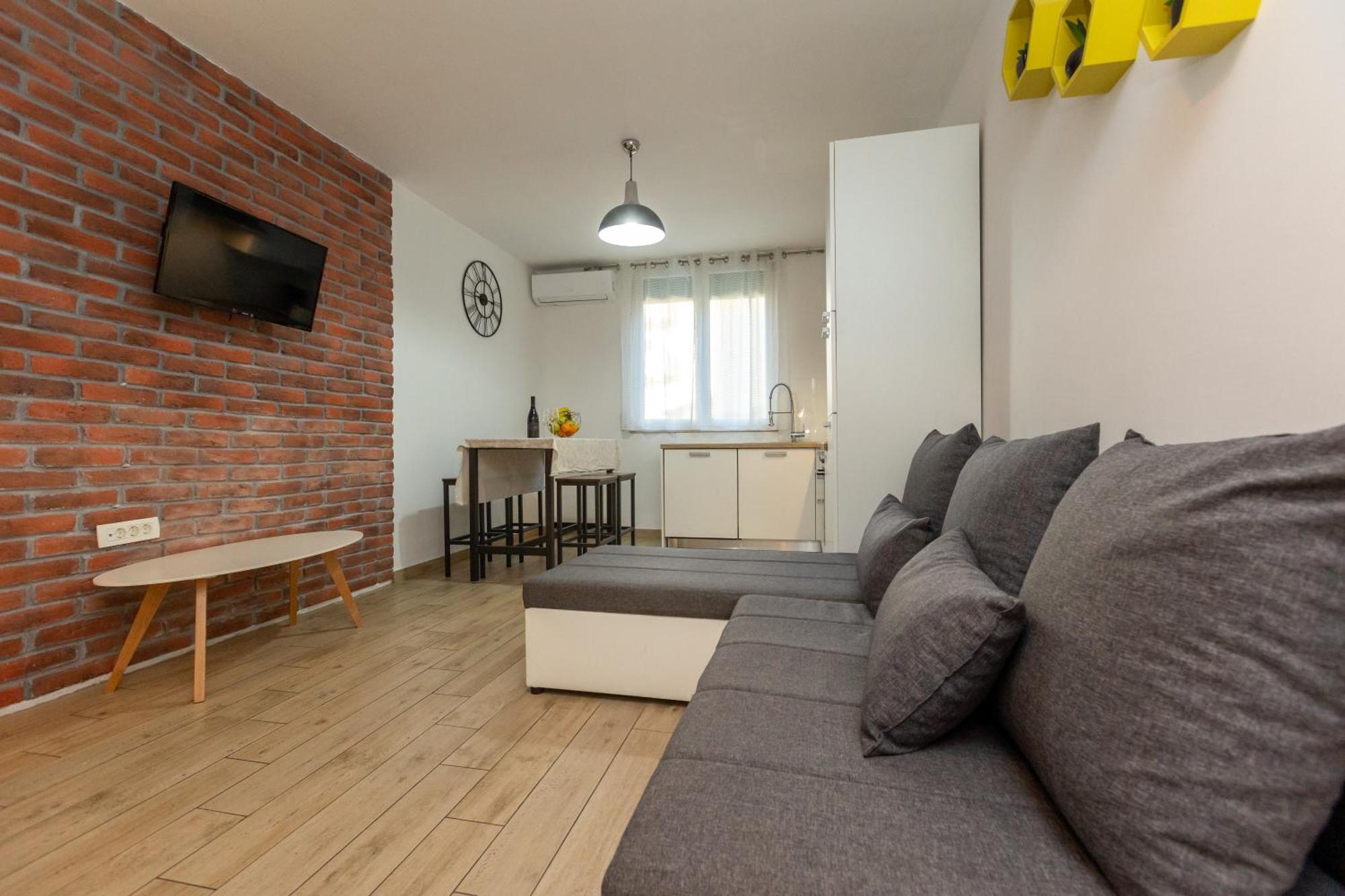 Deluxe Apartment Near The Bridge Zadar Bagian luar foto