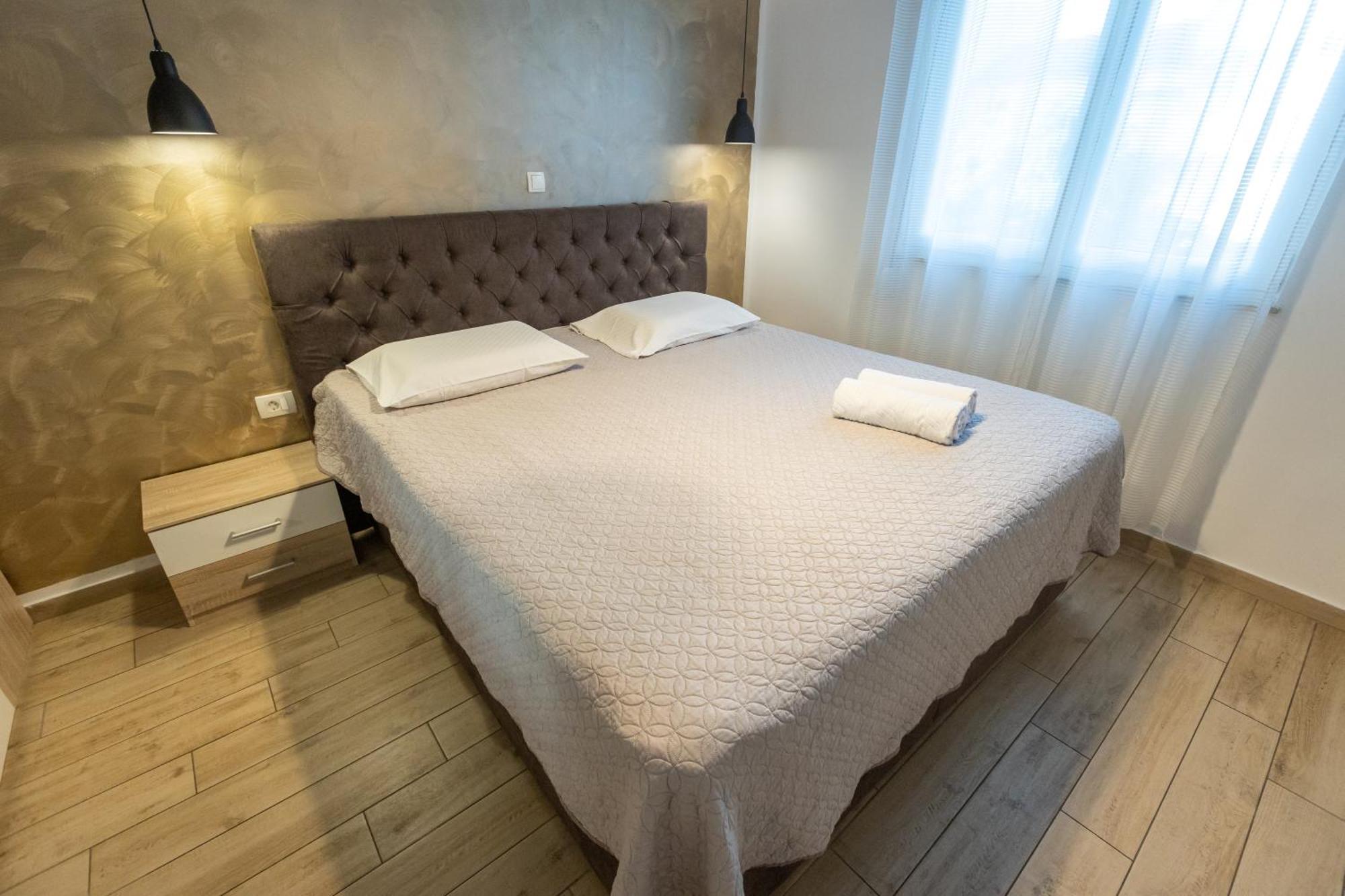 Deluxe Apartment Near The Bridge Zadar Bagian luar foto
