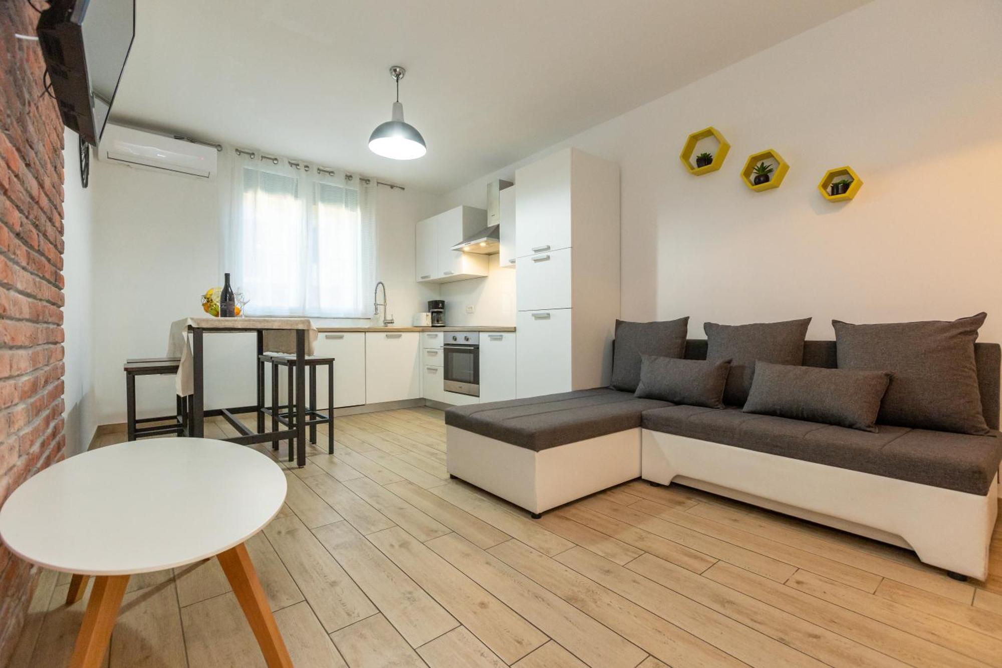 Deluxe Apartment Near The Bridge Zadar Bagian luar foto